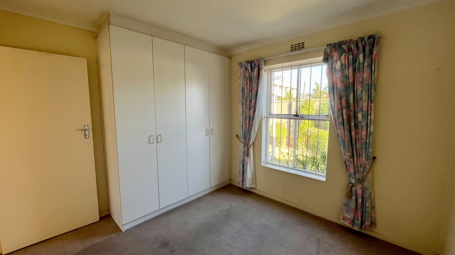 2 Bedroom Property for Sale in Whispering Pines Western Cape